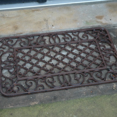 Felpudo Rectangular de Hierro Fundido 67x42cm